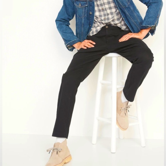 Old Navy Athletic Built-In Flex Rotation Chino Pants for Men - Picture 3 of 5